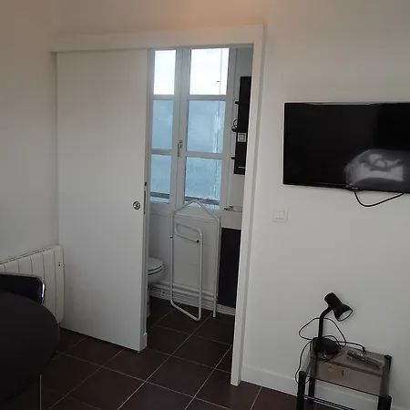 Studio Magenta2 *